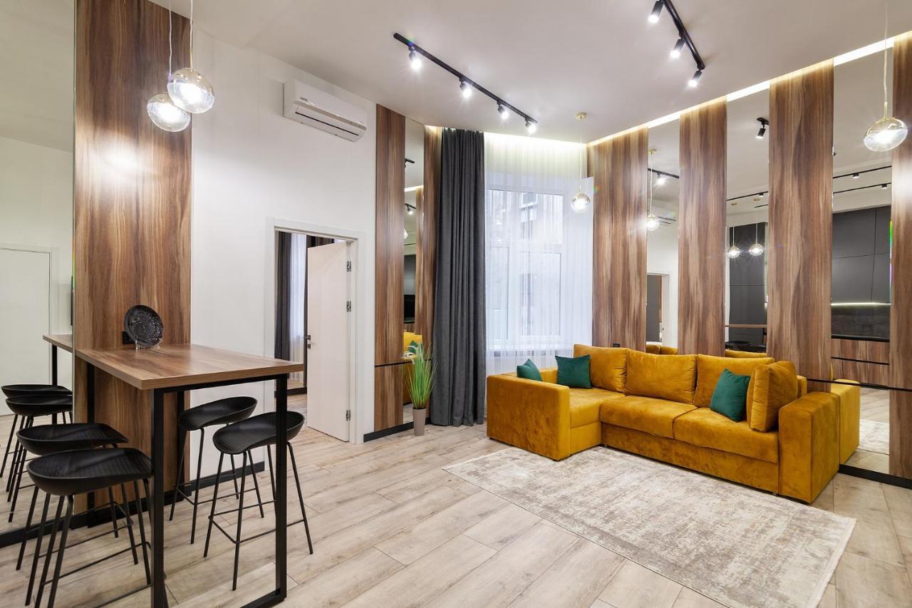 Royal Apartment On Leontovicha 7/2 Lvov Exteriér fotografie