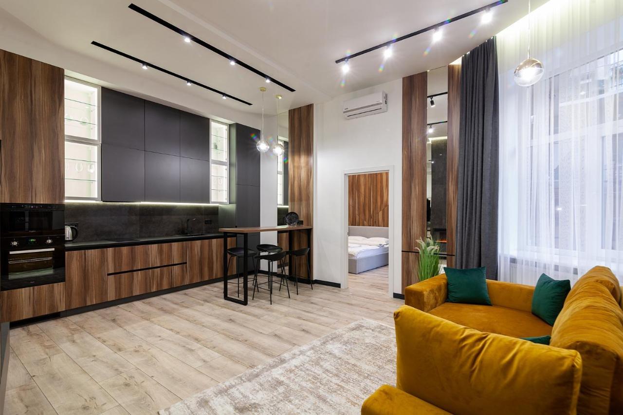 Royal Apartment On Leontovicha 7/2 Lvov Exteriér fotografie